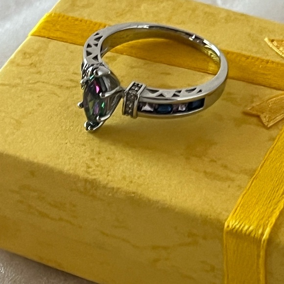 NWOT Mystic Topaz Sterling Silver Ring 925 - Picture 3 of 6